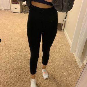 Cropped black lululemon align leggings